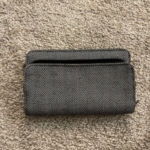 Thirty-One brand wallet